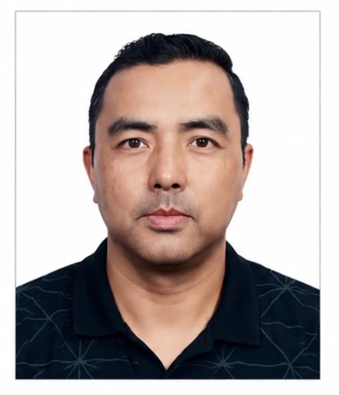 Portrait of Daniel Surong Jyrwa of Computer Store